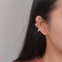 Load image into Gallery viewer, Pearl Clip On Earrings
