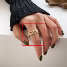 Load image into Gallery viewer, Simple Minimalistic Ring for Woman, Gold And Silver Color
